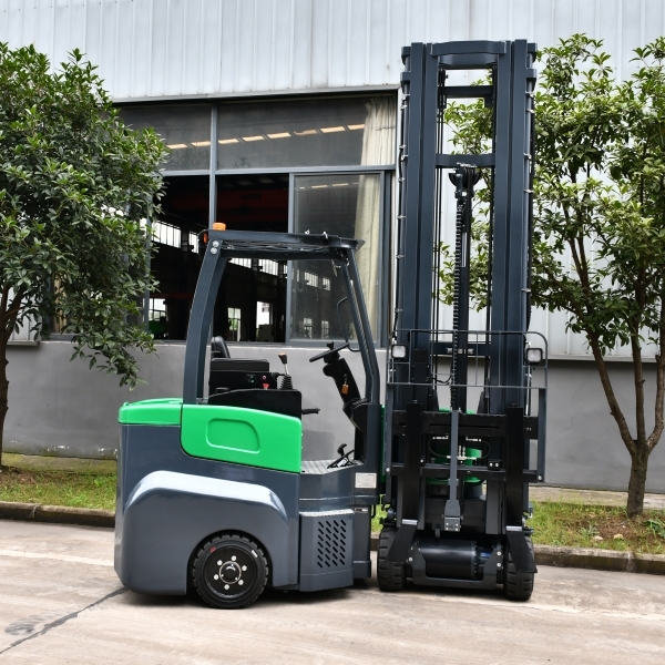 Innovation in Narrow Aisle Forklifts: