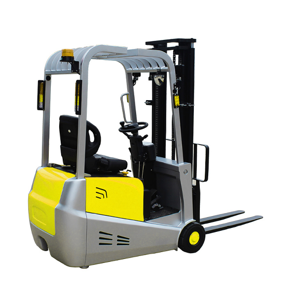 Utilising the 2.5 Ton Electric Forklift