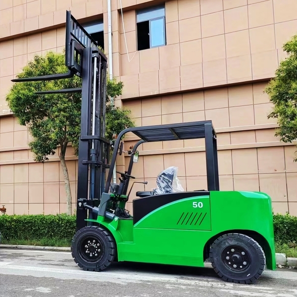 Security precautions for Electric Counterbalance Forklifts