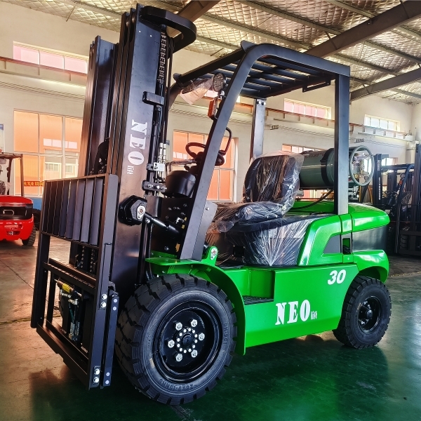 How to utilize a Gasoline Powered Forklifts?