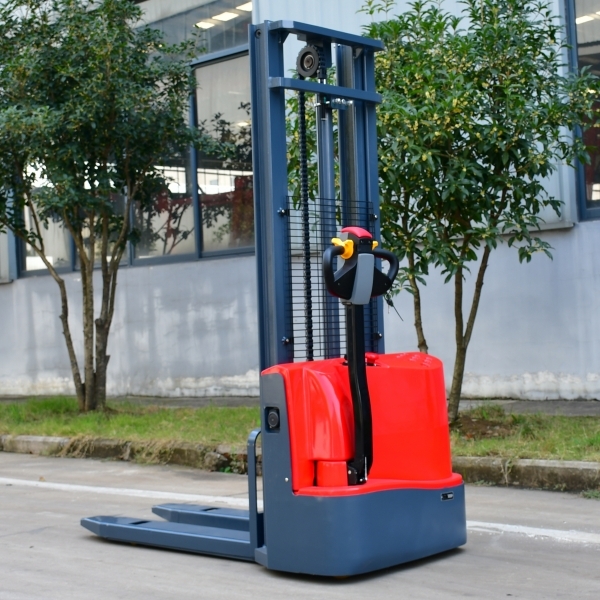 Safety and Utilization Of Electric Stacker Forklifts