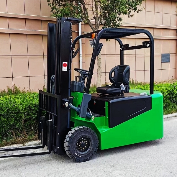 Protection and Popular Features of Three-Wheel Forklifts