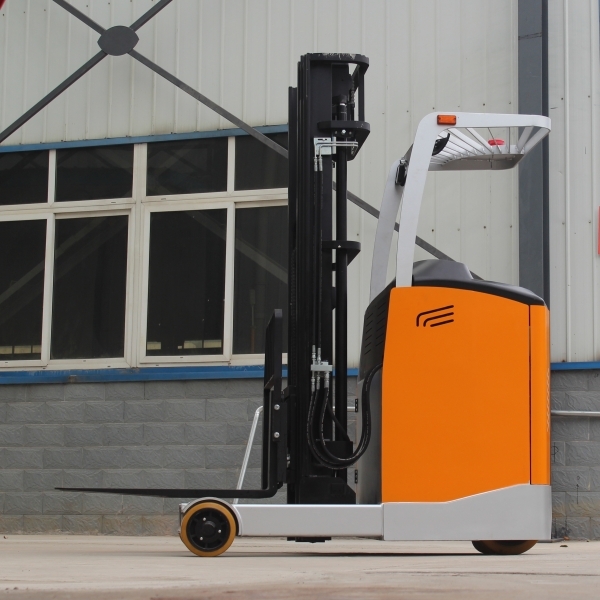 Uses of Stand Up Lift Trucks