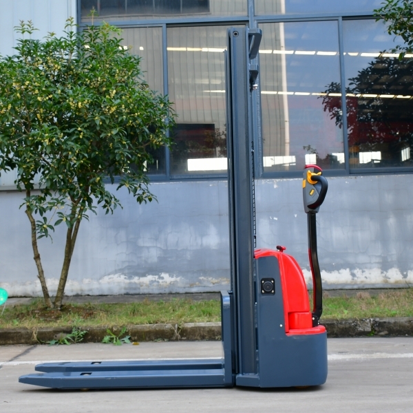 Innovation in Power Stacker Forklifts