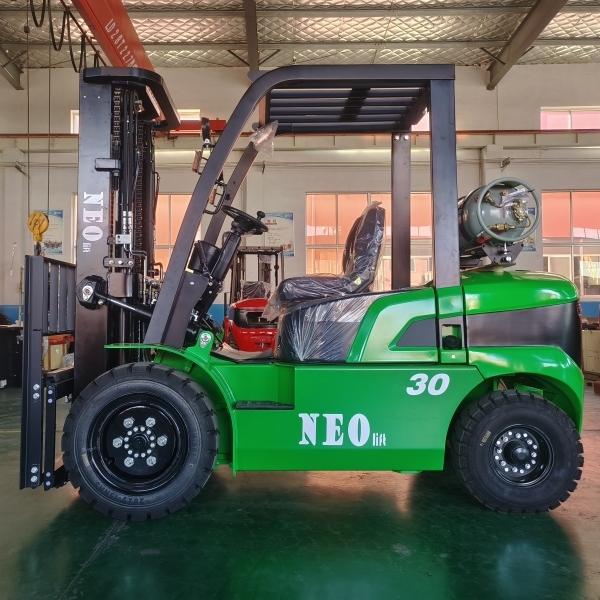 Service and Quality of Gasoline Forklifts