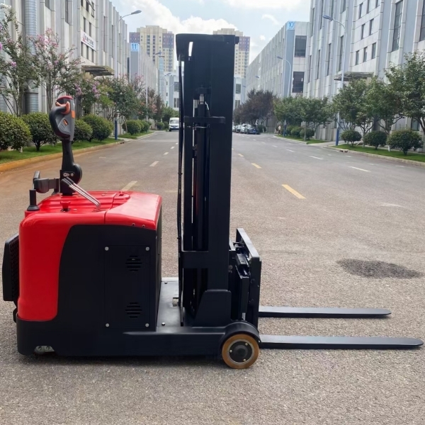 Utilizing a Stand Up Counterbalance Forklift